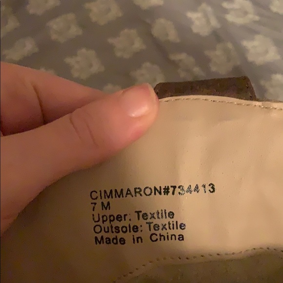 Size 7 Women’s Cowboy boots - Picture 2 of 2